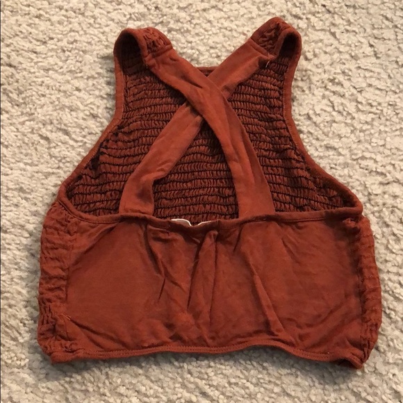 Rust colored crop top - Picture 2 of 3